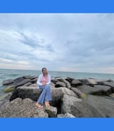 Caregiver in Oshawa - Lhen Y.