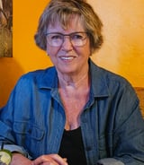 Caregiver in Calgary - Requiring Empathetic Caregiver for my Amazing 81-yr-old Mom