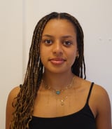 Nanny/Babysitter in Montreal - Daphn F.