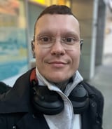 Housekeeper in Vancouver - Zox V.