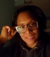 Nanny/Babysitter in Laval - R E.