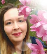 Nanny/Babysitter in Montreal-Est - Julie K.