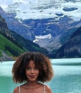 Nanny/Babysitter in Gatineau - Vanessa I.