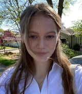 Nanny/Babysitter in Montreal - Lucy K.