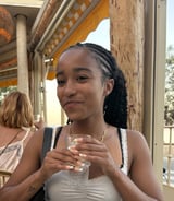 Nanny/Babysitter in Montreal - Méline V.