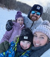 Nanny/Babysitter in Oakville - Part-time Nanny/Babysitter in Oakville - School Pick Up & Evening Care