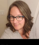 Housekeeper in Niagara Falls - Lindsay P.