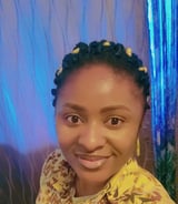 Housekeeper in Cote-Saint-Luc - Shade Janet D.