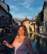 Nanny/Babysitter in Montreal - Perrine M.