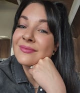 Housekeeper in St. Albert - Nicole H.