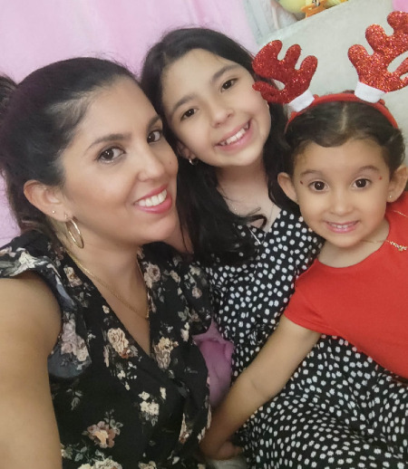 Nanny/Babysitter in Oakville - Karelis E.