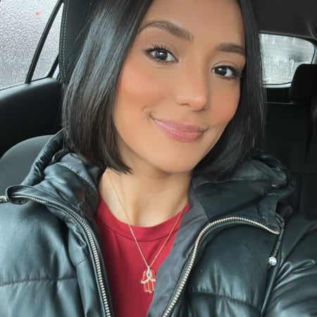 Nanny/Babysitter in Montreal - Sarah S.