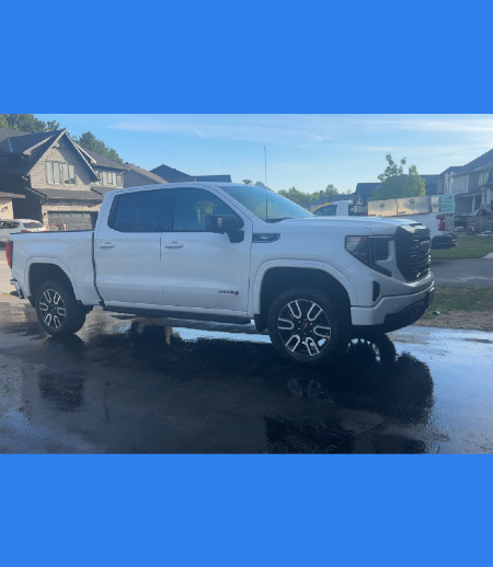 GMC AT4