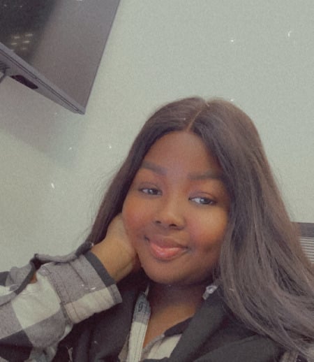 Nanny/Babysitter in Montreal - Elaine F.