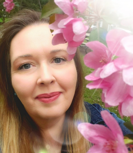 Nanny/Babysitter in Montreal-Est - Julie K.