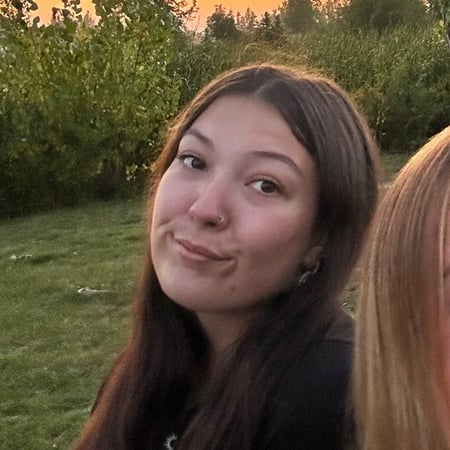 Nanny/Babysitter in Lorette - Alexis S.