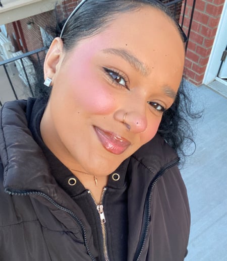 Nanny/Babysitter in Montreal - Cali R.