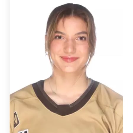 Nanny/Babysitter in Winnipeg - Aimee P.