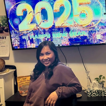 Nanny/Babysitter in Toronto - Leah L.