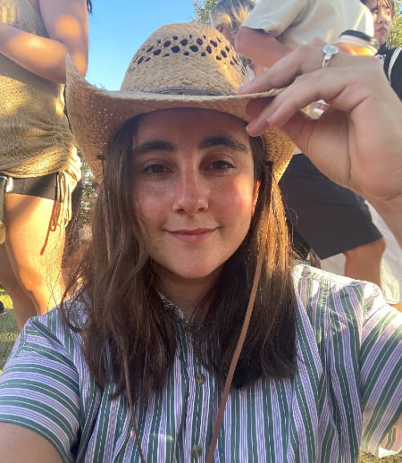 Nanny/Babysitter in Montreal - Aria F.