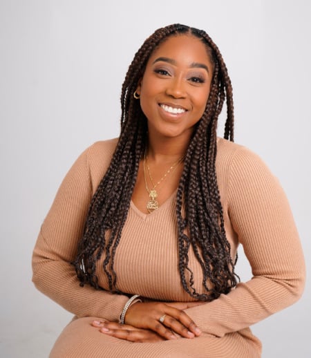 Housekeeper in Dollard-des-Ormeaux - Kayla A.