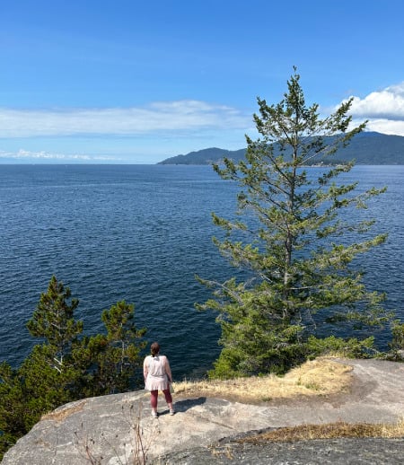 Nanny/Babysitter in Winnipeg - Holly T.