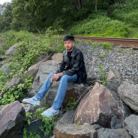 Driver in Surrey - Simran A.