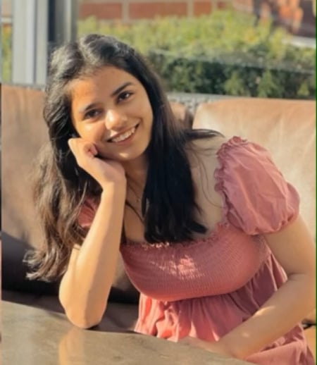Tutor in Surrey - Nidhi D.